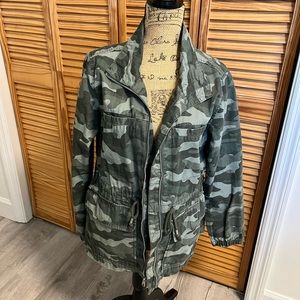 Old Navy Camo Jacket - Size L